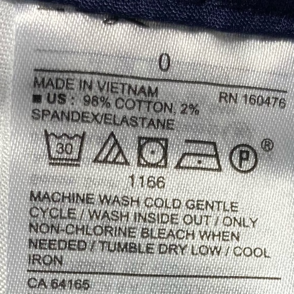 Old Navy Everyday Mid-rise Short - Picture 9 of 9